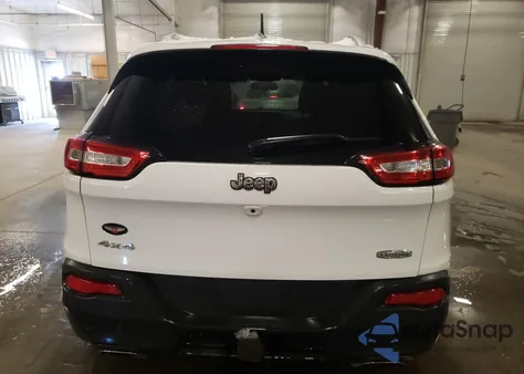 2017 Jeep Cherokee Latitude 4X4 from USA, damaged, VIN 1C4PJMCS3HW606482